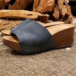 7.5 bio bio platform sandals